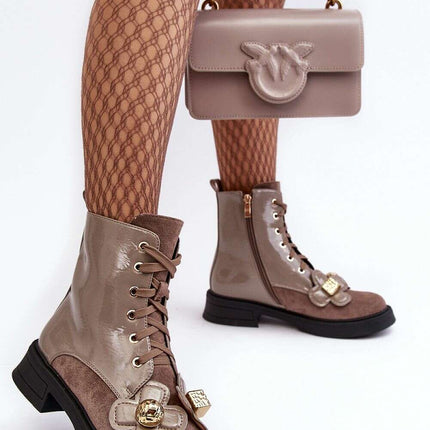 Boots model 187344 - Très Elite