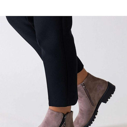 Boots model 204571 - Très Elite