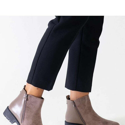 Boots model 204572 - Très Elite