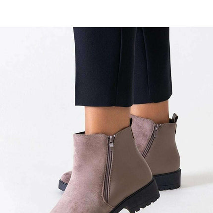 Boots model 204572 - Très Elite