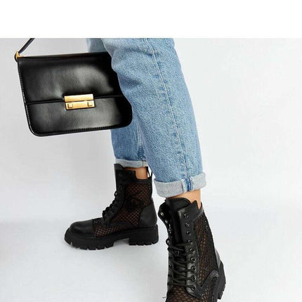 Boots model 204582 - Très Elite