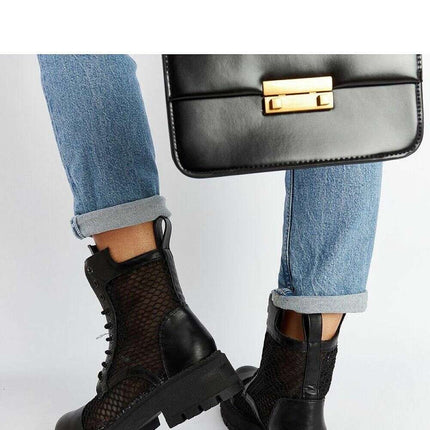 Boots model 204582 - Très Elite