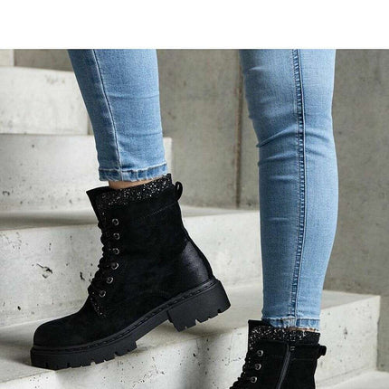 Boots model 204602 - Très Elite