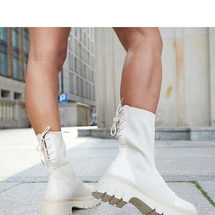 Boots model 204605 - Très Elite