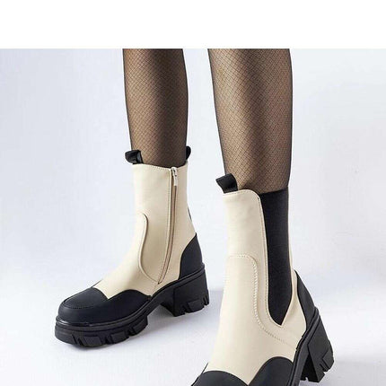 Boots model 204608 - Très Elite