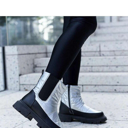Boots model 204612 - Très Elite