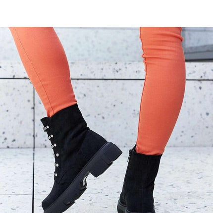 Boots model 204613 - Très Elite
