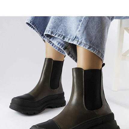Boots model 204627 - Très Elite