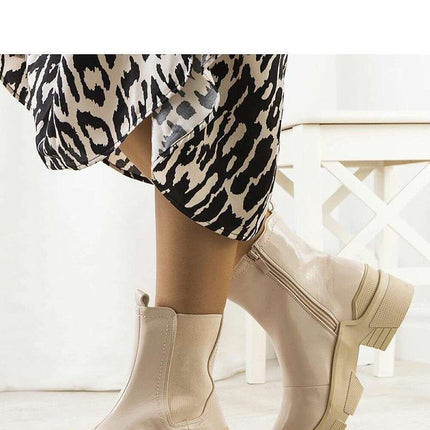 Boots model 204636 - Très Elite