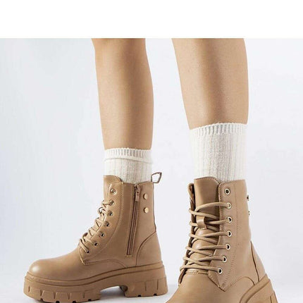 Boots model 204829 - Très Elite