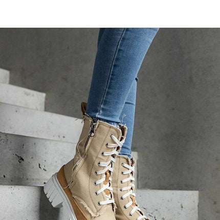 Boots model 204831 - Très Elite