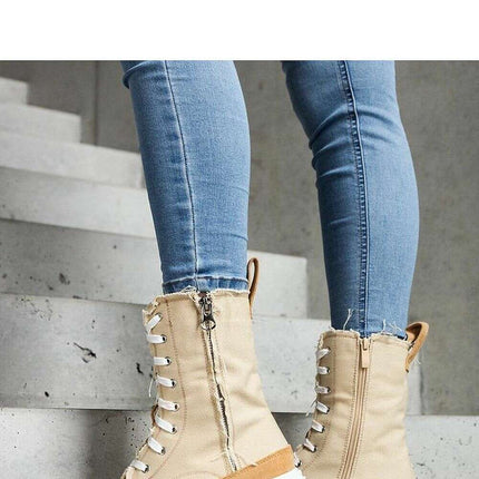 Boots model 204831 - Très Elite