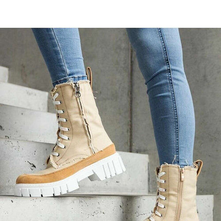 Boots model 204831 - Très Elite