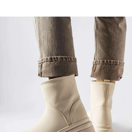 Boots model 204835 - Très Elite