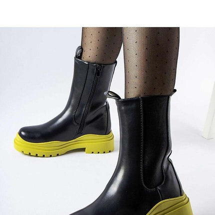 Boots model 204837 - Très Elite