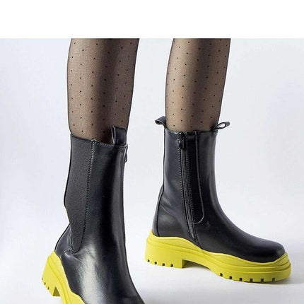 Boots model 204837 - Très Elite
