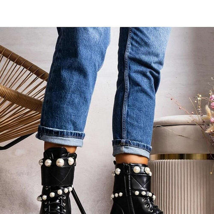 Boots model 204855 - Très Elite