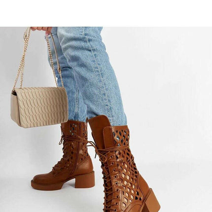 Boots model 205042 - Très Elite