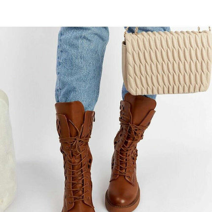 Boots model 205042 - Très Elite
