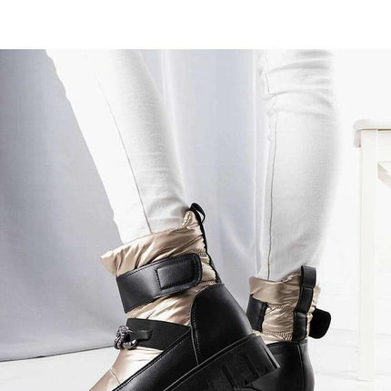 Boots model 205141 - Très Elite