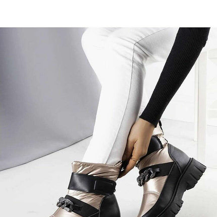 Boots model 205141 - Très Elite