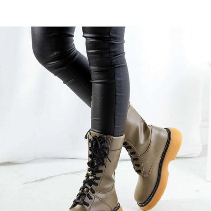 Boots model 205159 - Très Elite