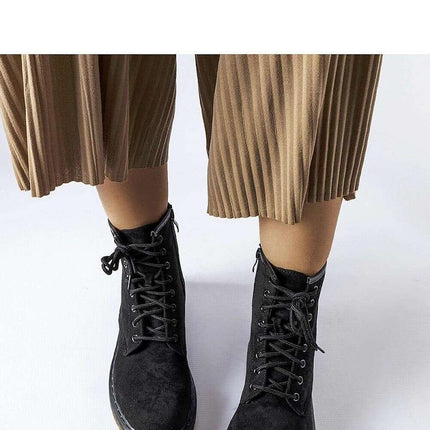 Boots model 205784 - Très Elite