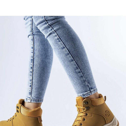 Boots model 205835 - Très Elite