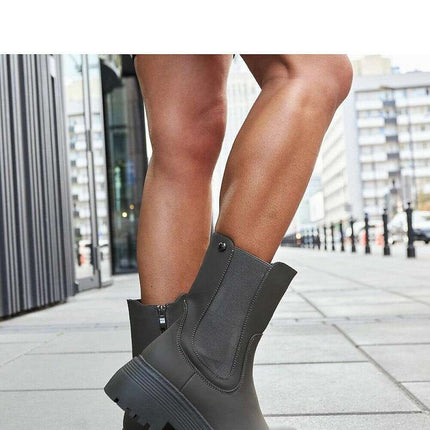 Boots model 205858 - Très Elite
