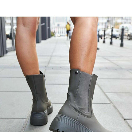 Boots model 205858 - Très Elite