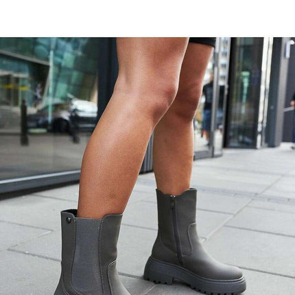 Boots model 205858 - Très Elite