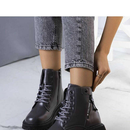 Boots model 205885 - Très Elite