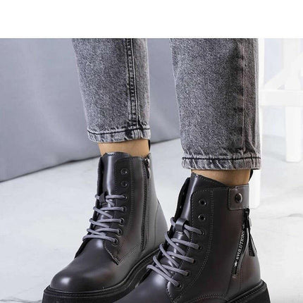 Boots model 205885 - Très Elite