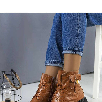 Boots model 205886 - Très Elite