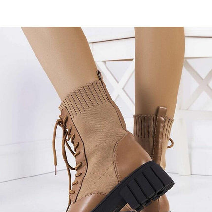 Boots model 205896 - Très Elite