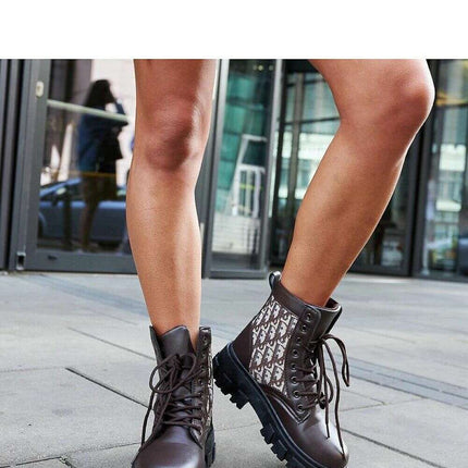 Boots model 206540 - Très Elite