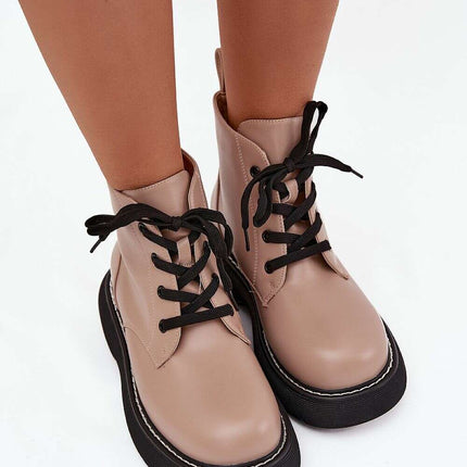 Boots model 217789 - Très Elite