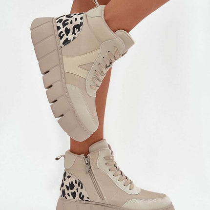 Boots model 217816 - Très Elite