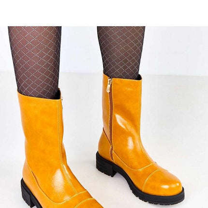 Boots model 219424 - Très Elite