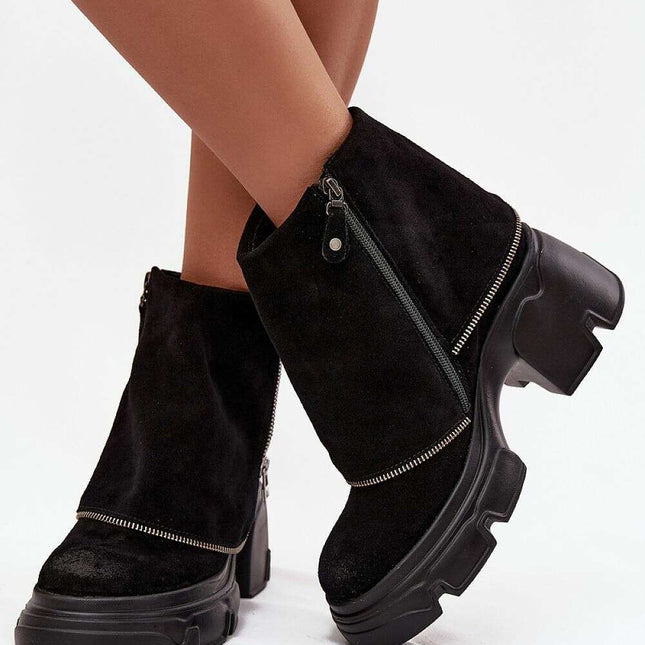 Boots model 219580- Très Elite- Très Elite