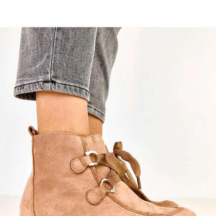 Boots model 219659 - Très Elite