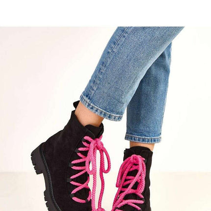 Boots model 220571 - Très Elite
