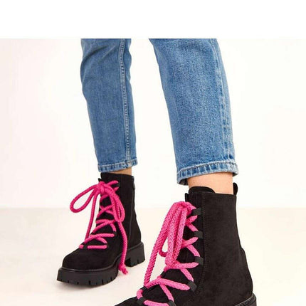 Boots model 220571 - Très Elite