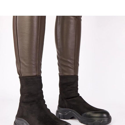 Boots model 221671 - Très Elite