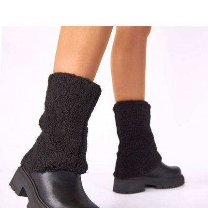 Boots model 222342 - Très Elite