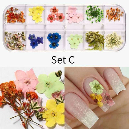 Botanical Beauty Nail Art Set with Dried Floral Accents and Sparkling Rhinestones- Très Elite- Très Elite