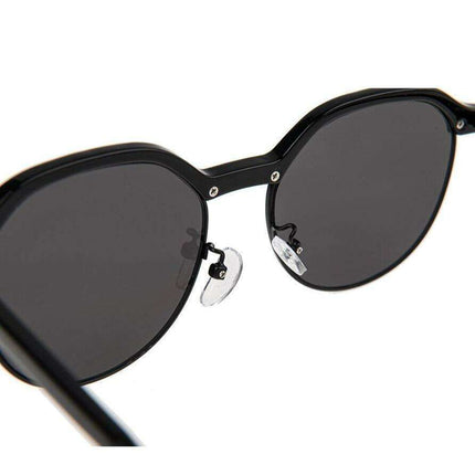 Brilliance Boost Sunglasses - Aubrey-OB211-Black: Fashionable Shades with UV Protection - Très Elite