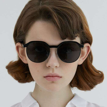 Brilliance Boost Sunglasses - Aubrey-OB211-Black: Fashionable Shades with UV Protection - Très Elite