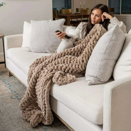 Brown Boho Chunky Vegan Chenille Knit Throw Blanket - Cozy Polyester Blend - Très Elite