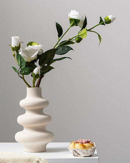 Sophisticated Frosted White Porcelain Floral Vase - Exquisite Home Decor for Elegant Living